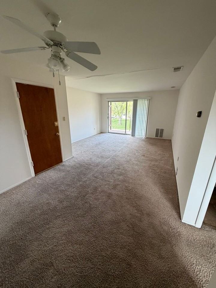 8527 Manor Ave #C - Photo 2 of 7