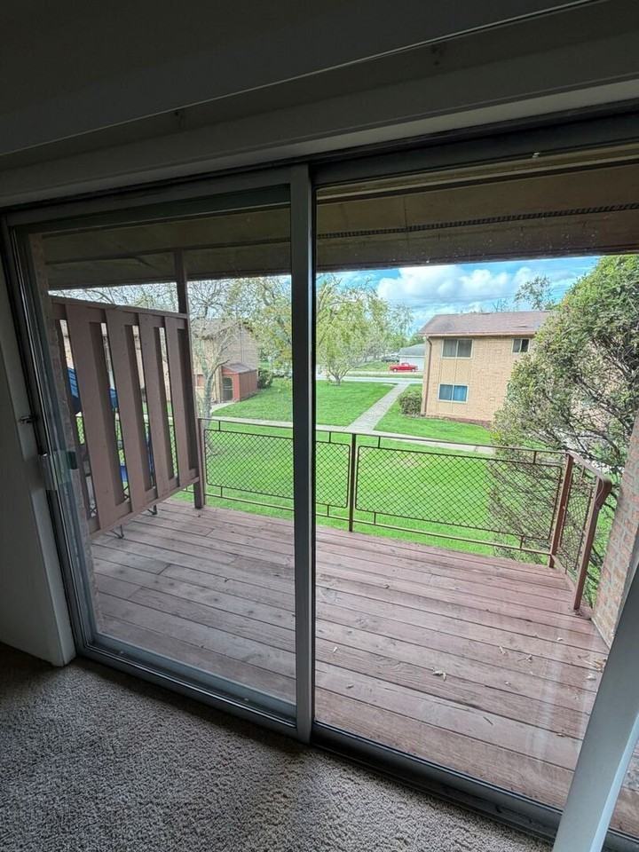 8527 Manor Ave #C - Photo 7 of 7
