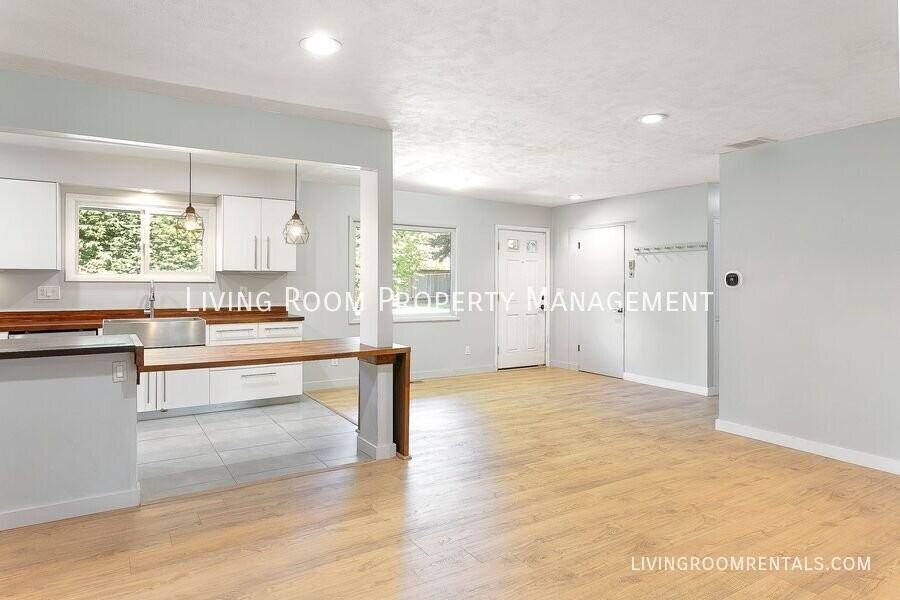6601 Sw Canyon Dr - Photo 3 of 15