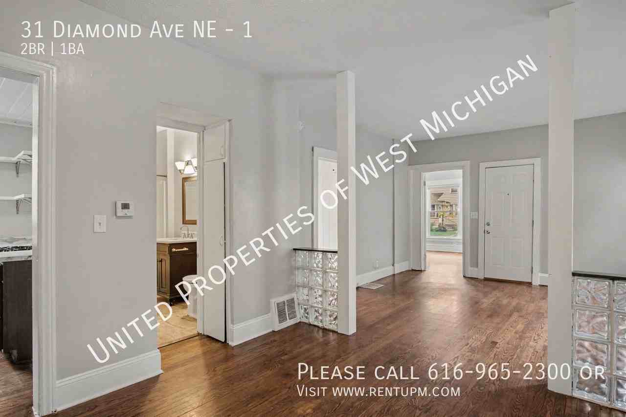 31 Diamond Ave Ne #1 - Photo 4 of 17