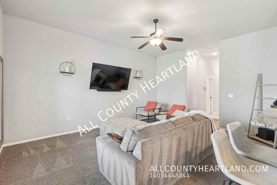 11401 Sw 8th Cir - Photo 4 of 21