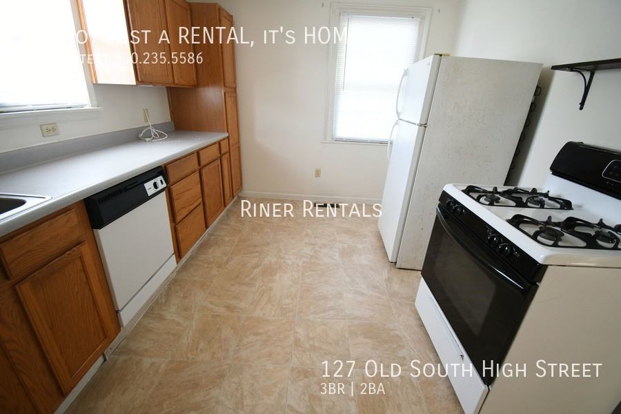 127 Old South High St - Photo 6 of 16