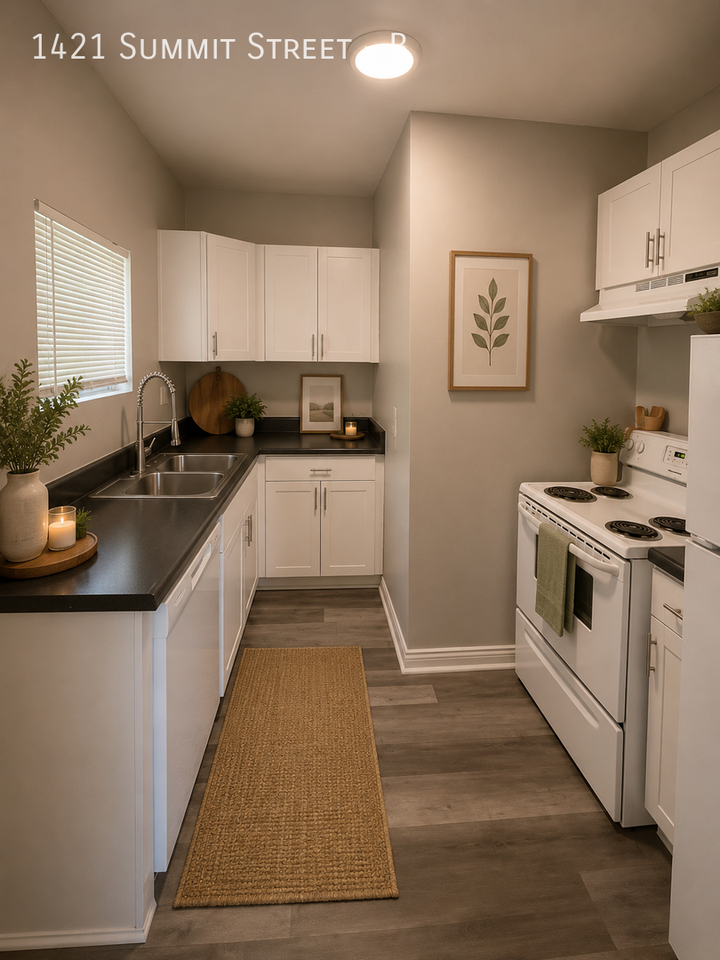 1421 Summit St #B - Photo 6 of 24