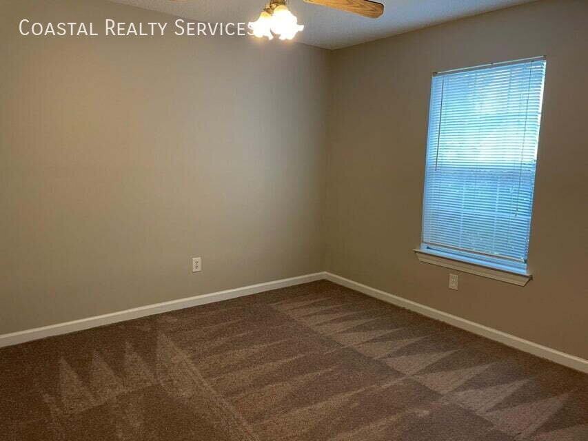 207 Seville Cir - Photo 5 of 10
