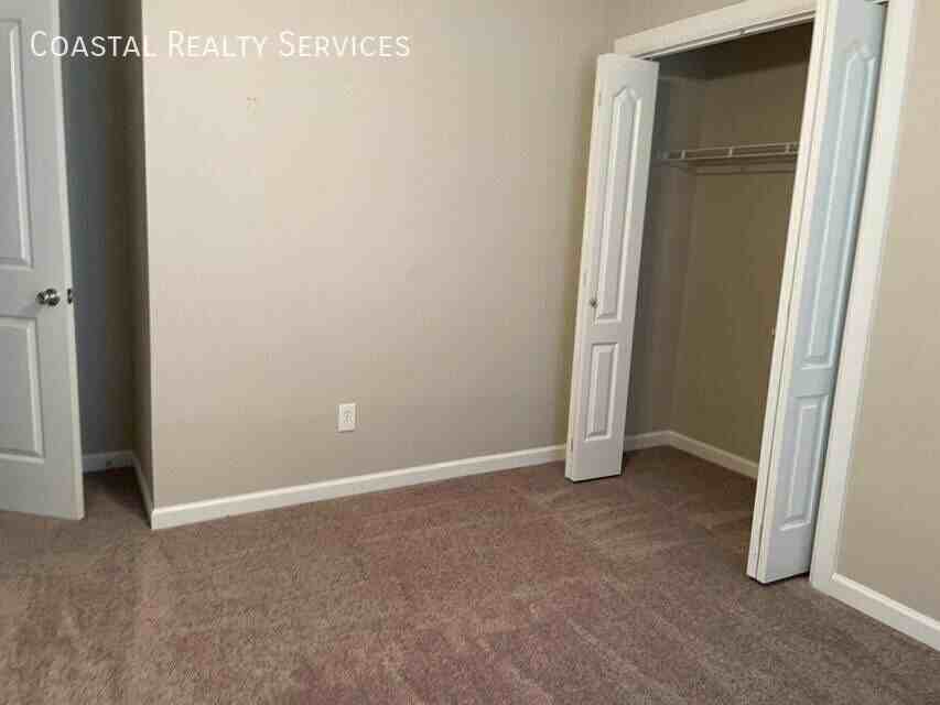 207 Seville Cir - Photo 6 of 10