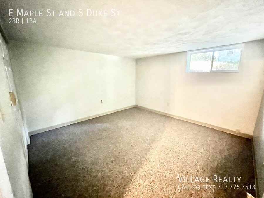 451 E Maple St #E - Photo 5 of 39
