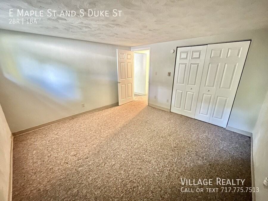 451 E Maple St #E - Photo 7 of 39