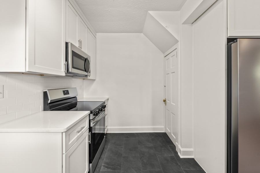 1503 Stratford Ave #1 - Photo 7 of 24