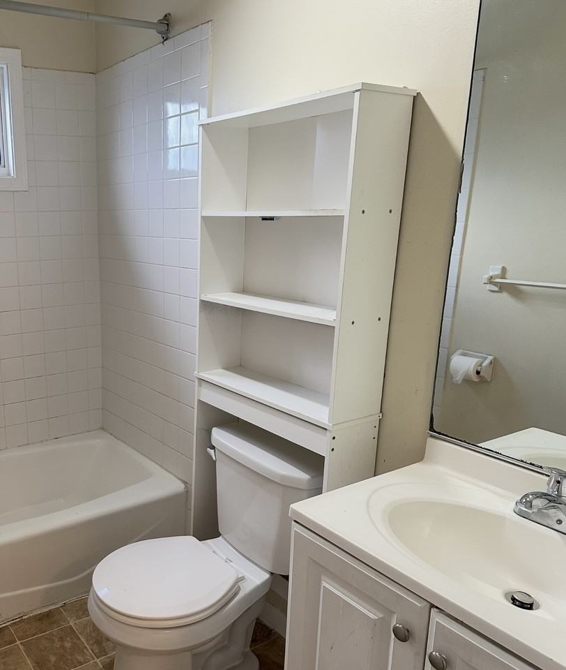 394 Henry Ave #NA - Photo 4 of 11