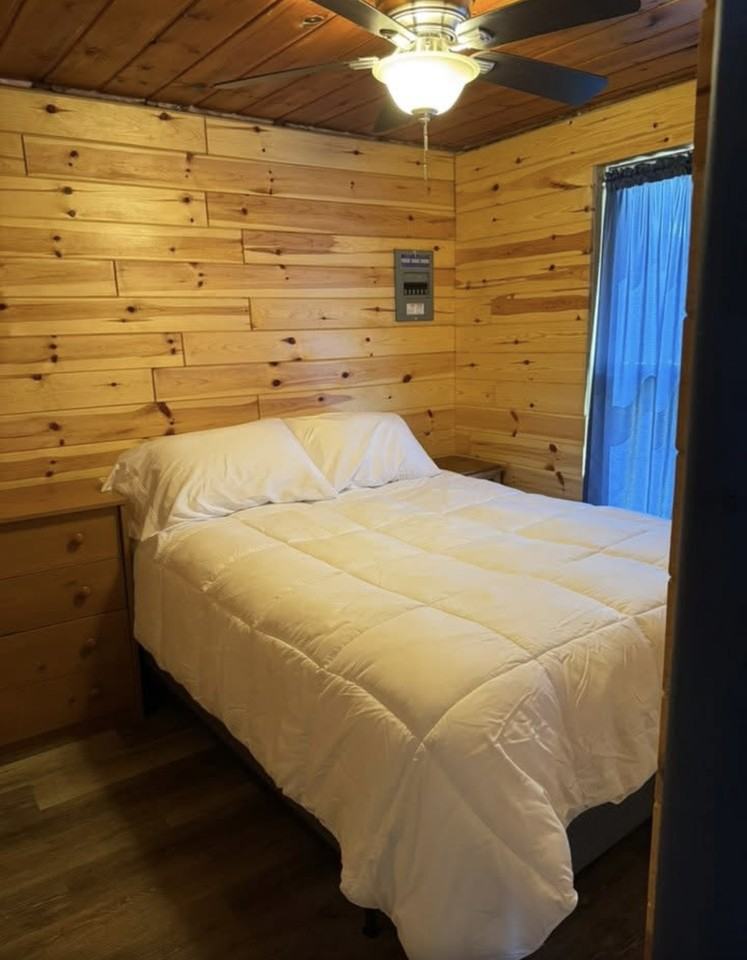 117 Fourth St Cabin 8 #NA - Photo 4 of 8