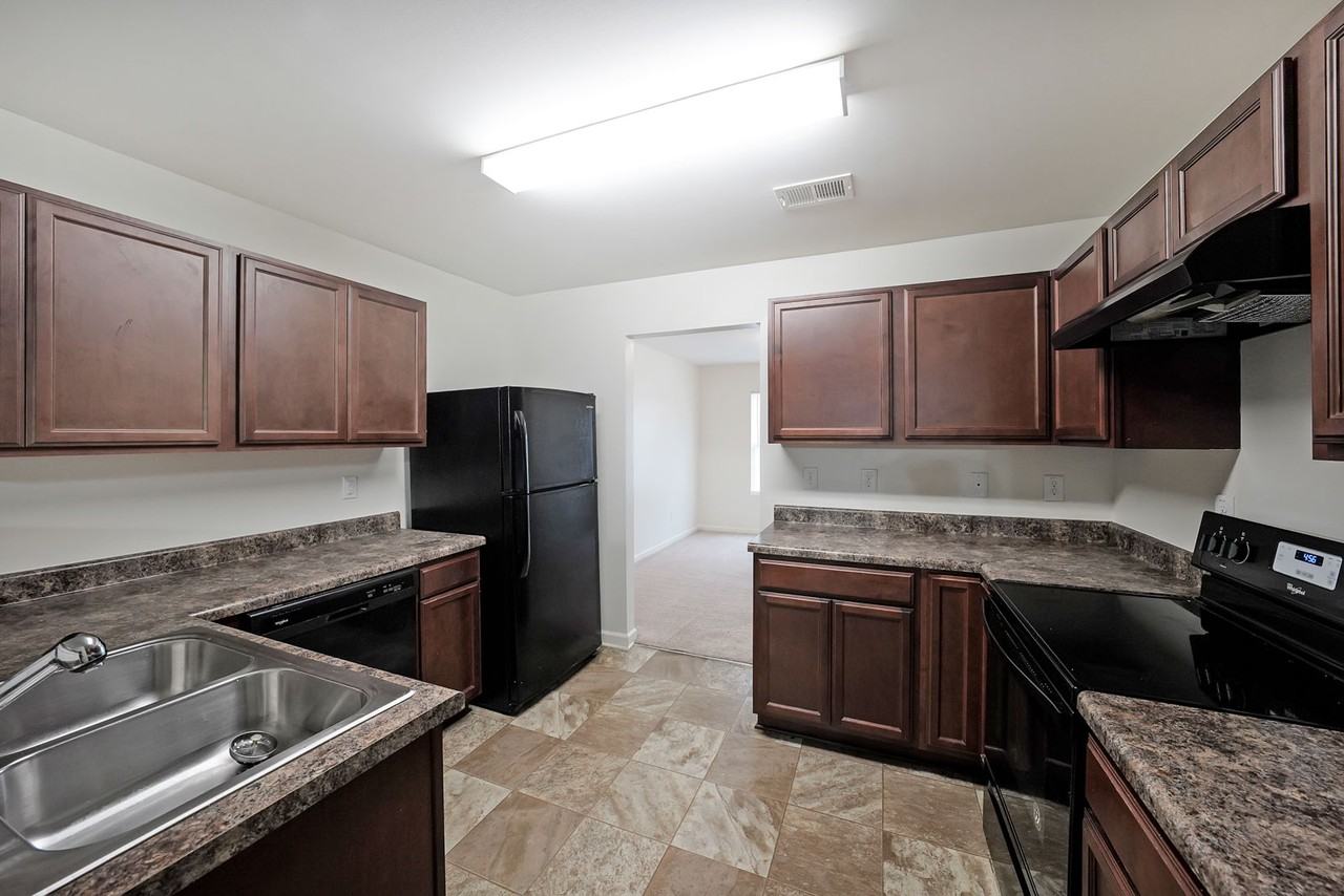 2538 Piering Dr #2538 - Photo 3 of 31