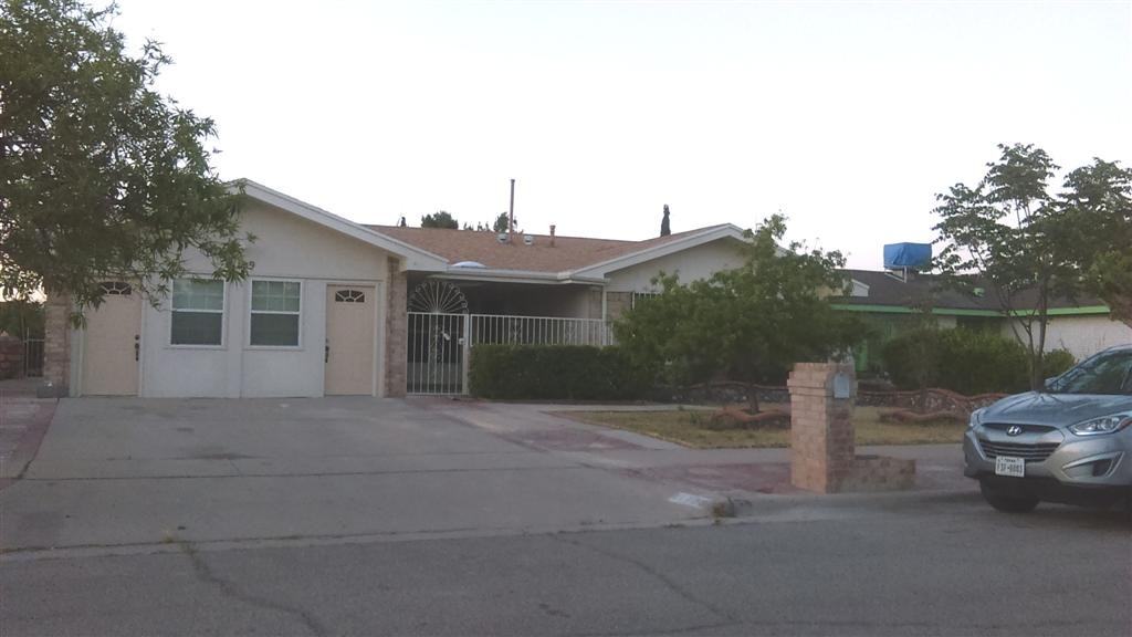 11129 Childress Ave - Photo 2 of 27