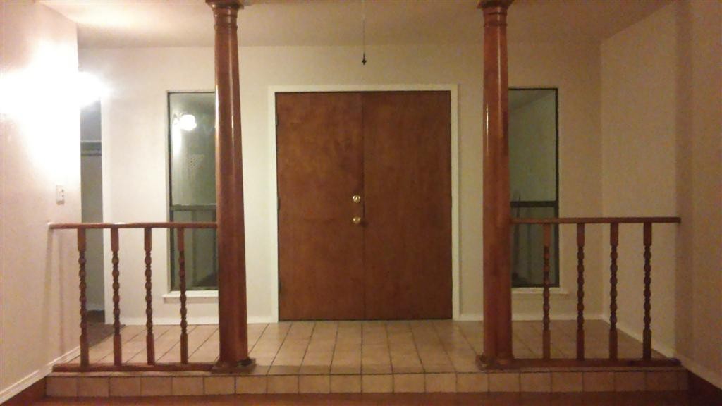 11129 Childress Ave - Photo 3 of 27