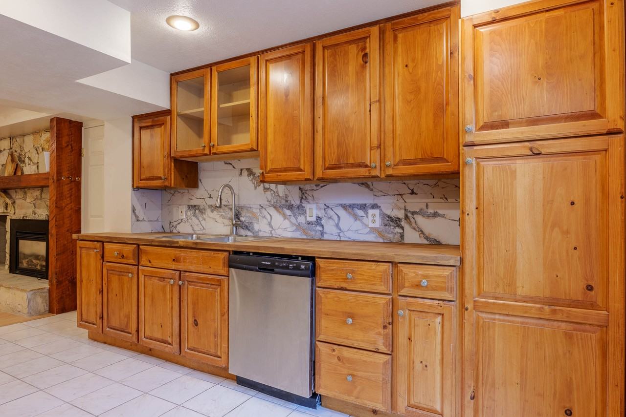 4502 S 1720 W #NA - Photo 4 of 17