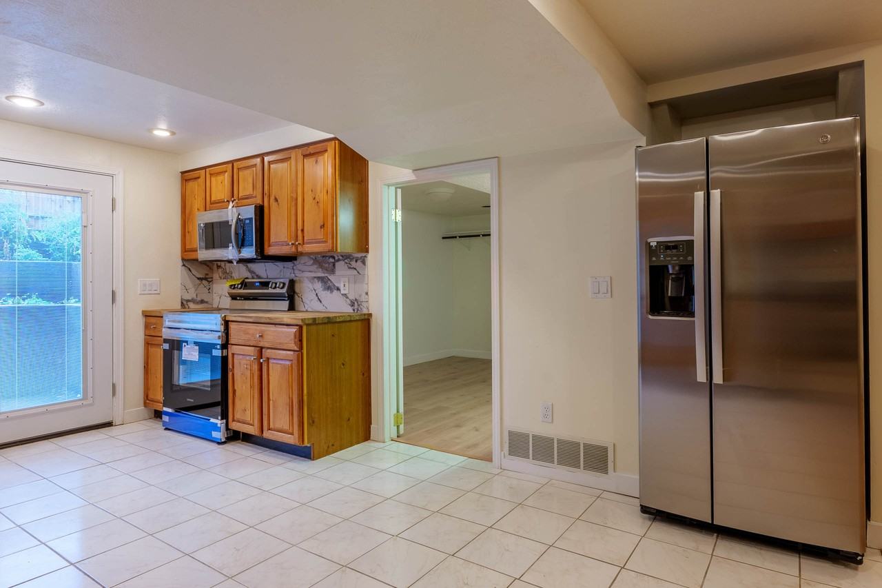 4502 S 1720 W #NA - Photo 5 of 17