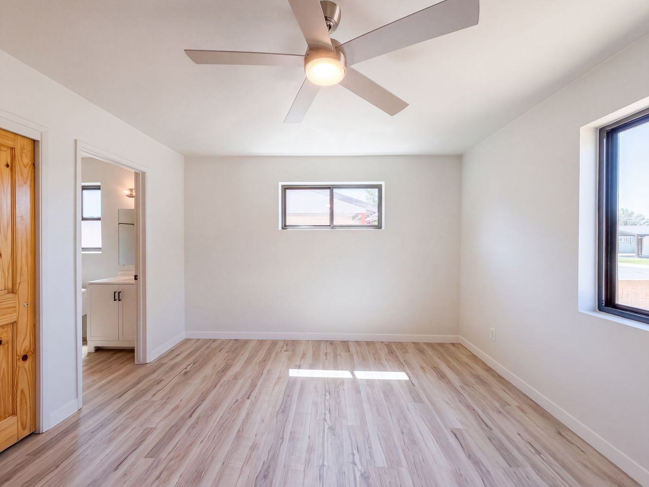4802 N 14th Ave #NA - Photo 5 of 7