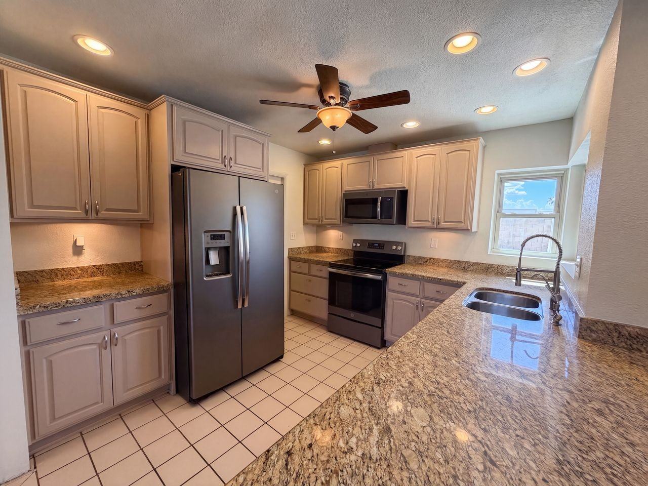818 W Isabella Ave #NA - Photo 3 of 8