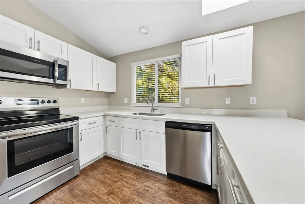 1612 56th Ave Ne #NA - Photo 3 of 9