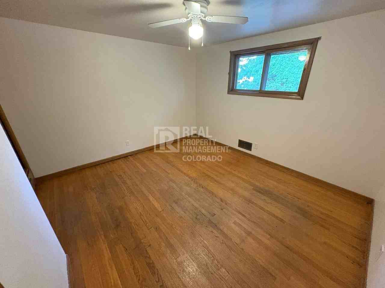 2611 Lakecrest Pl - Photo 6 of 16