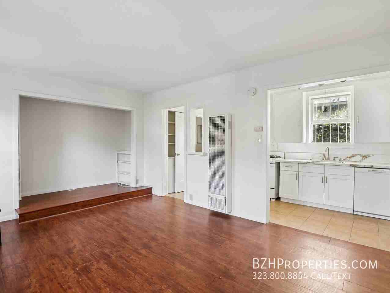 1236 N Gardner St #1236-1-2 - Photo 5 of 16