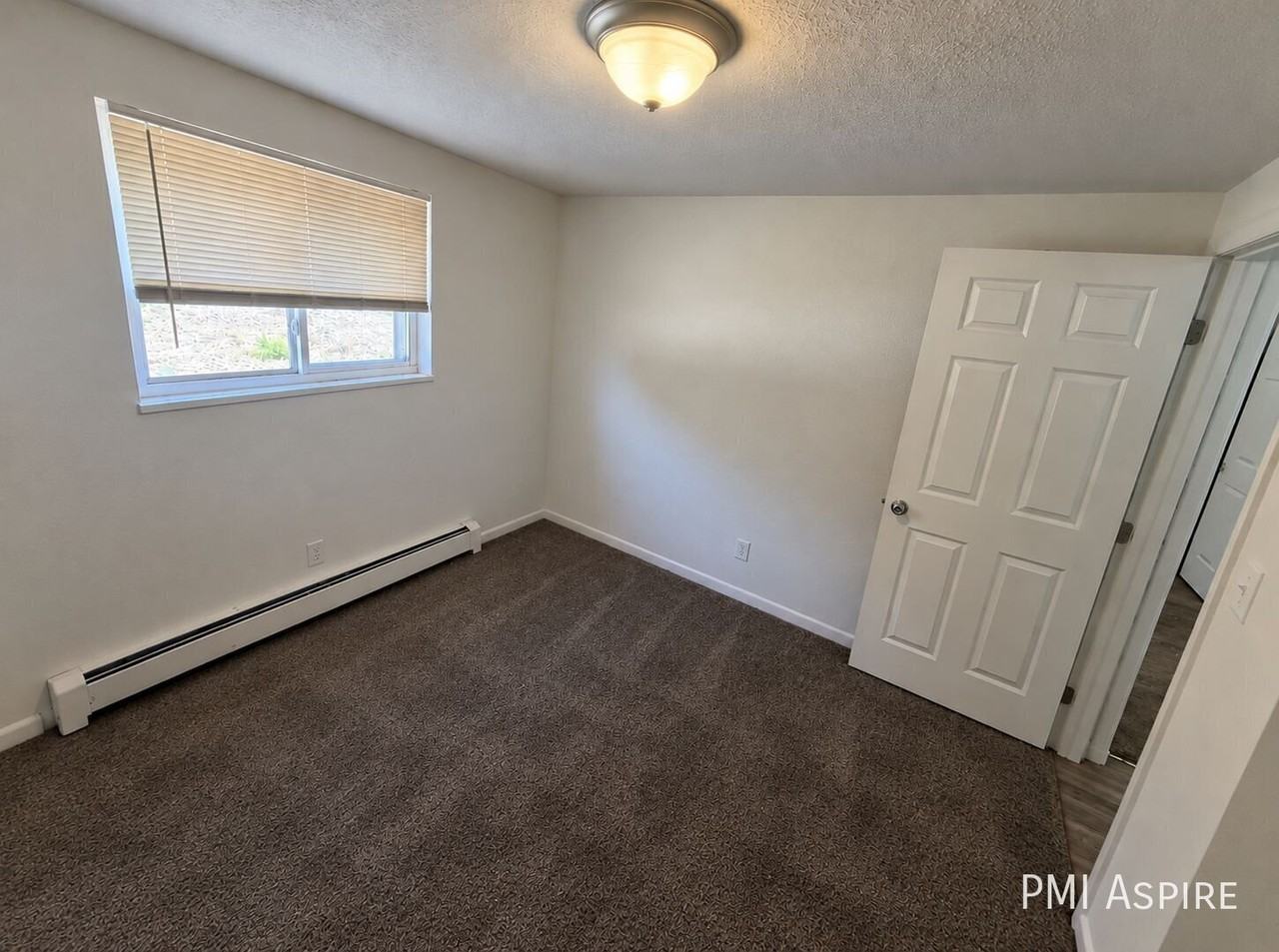 2924 Glen Dale Dr #3 - Photo 5 of 8