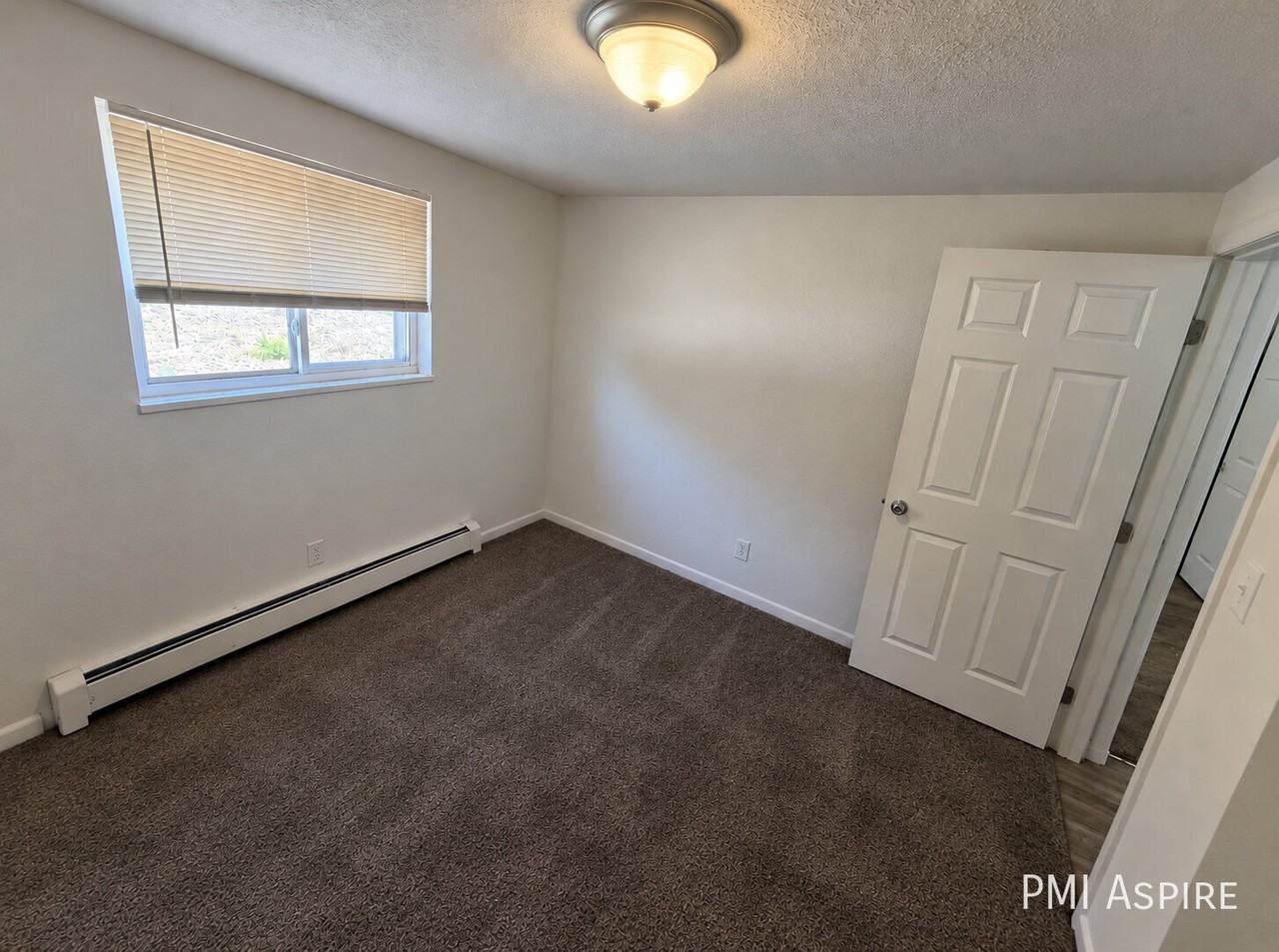 2924 Glen Dale Dr #3 - Photo 6 of 8
