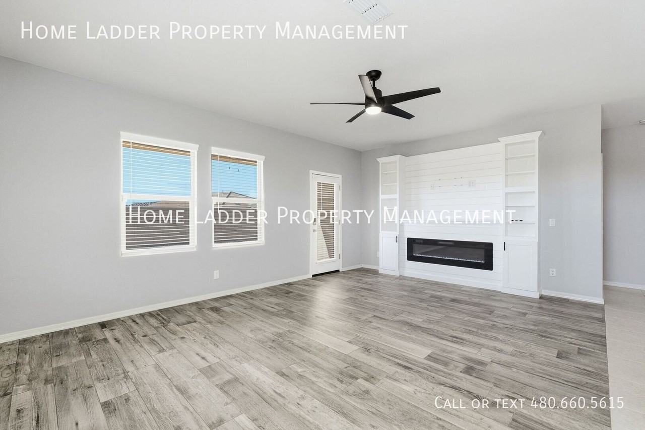 12959 E Larrea Ln - Photo 3 of 35