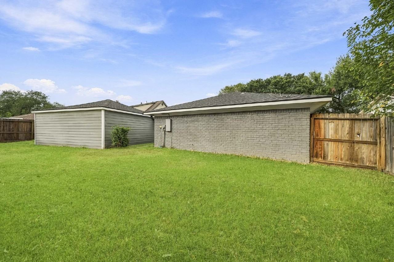 11514 Sagewillow Ln - Photo 4 of 15