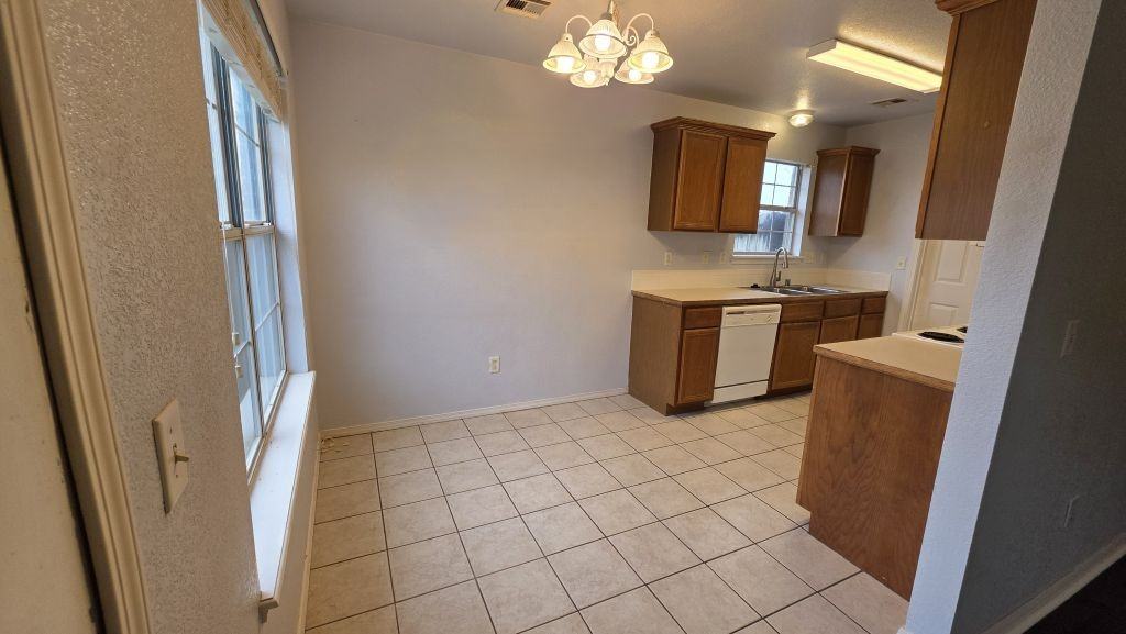 638 Bliss Cir #NA - Photo 6 of 23