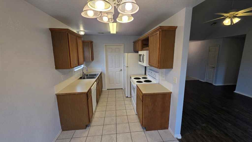 638 Bliss Cir #NA - Photo 7 of 23