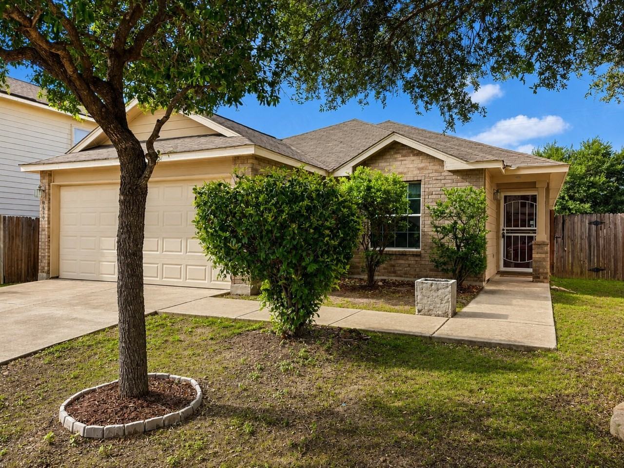 8610 Laguna Rio - Photo 3 of 17