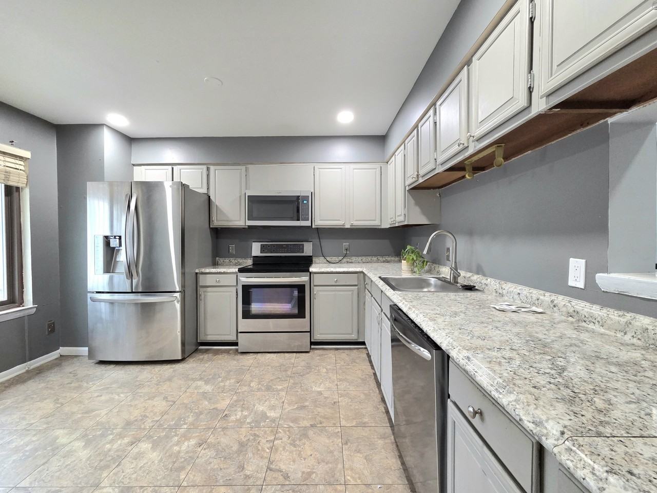 3130 Cherry Rd Ne #1 - Photo 4 of 22