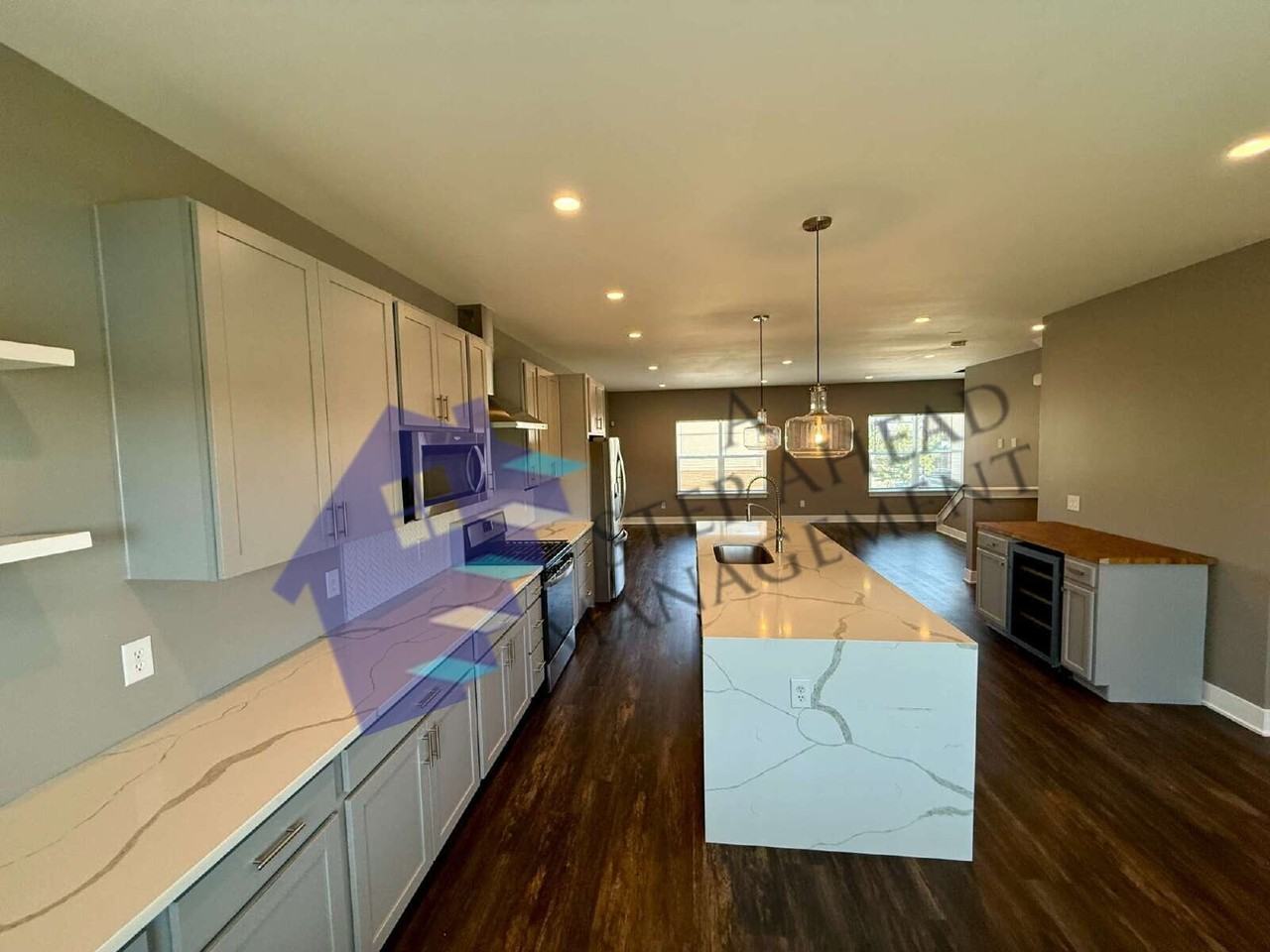 12974 Moultrie St - Photo 3 of 33