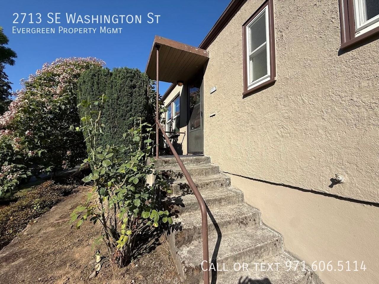 2713 Se Washington St - Photo 2 of 23