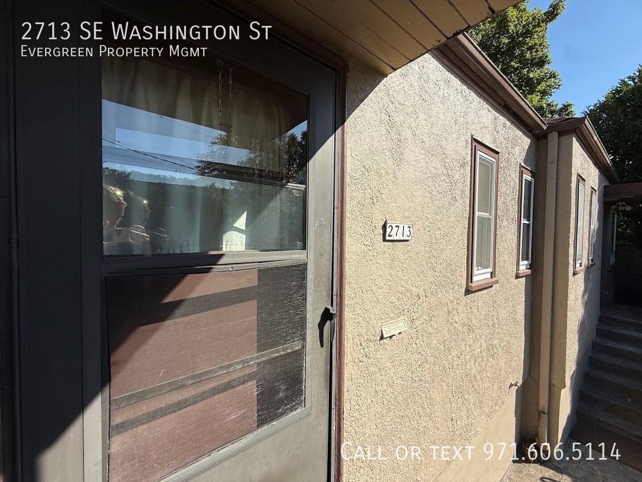 2713 Se Washington St - Photo 3 of 23