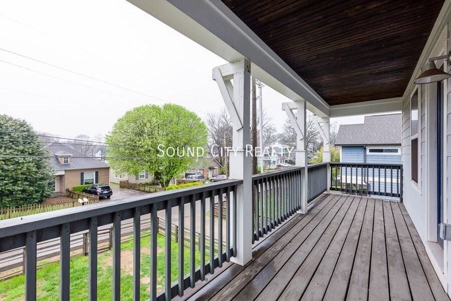 927A Spain Ave - Photo 5 of 33