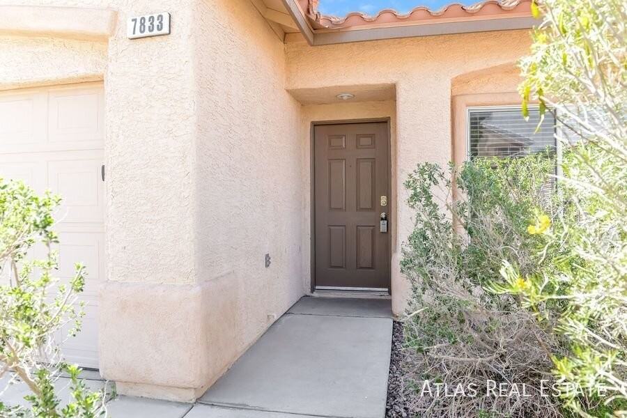 7833 Pinnochio Ave - Photo 5 of 30