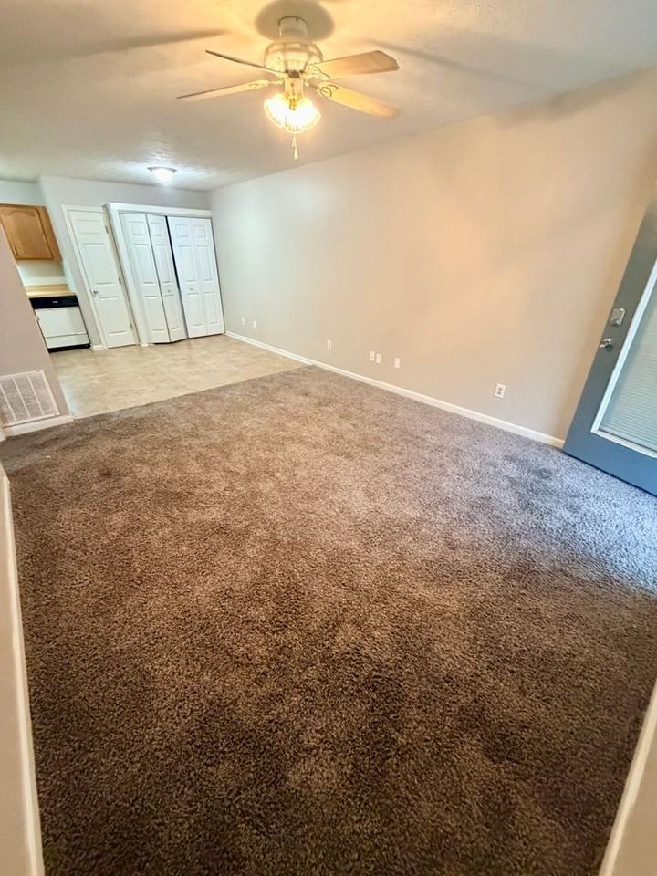 139 Macey Ave #I - Photo 5 of 14