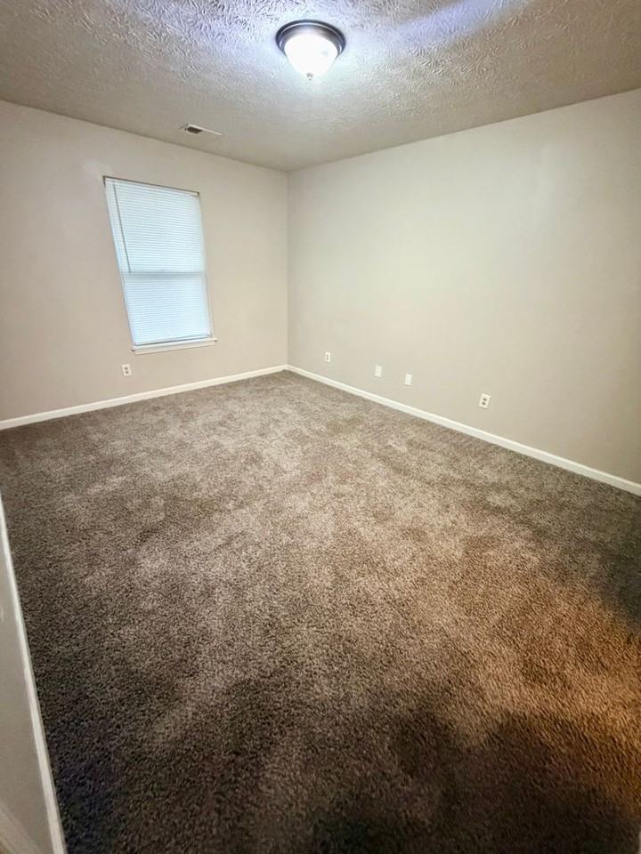 139 Macey Ave #I - Photo 7 of 14