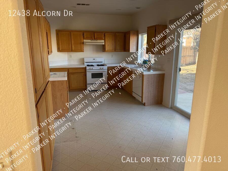 12438 Alcorn Dr - Photo 4 of 11