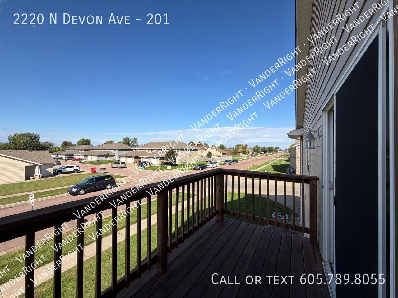 2220 N Devon Ave #201 - Photo 3 of 13