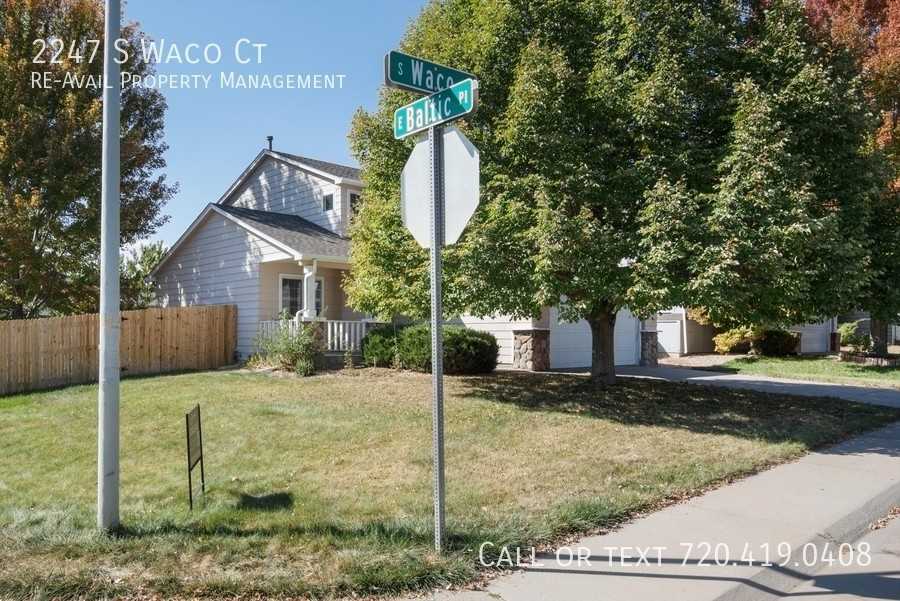 2247 S Waco Ct - Photo 3 of 49