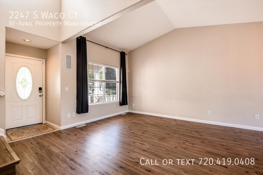2247 S Waco Ct - Photo 7 of 49
