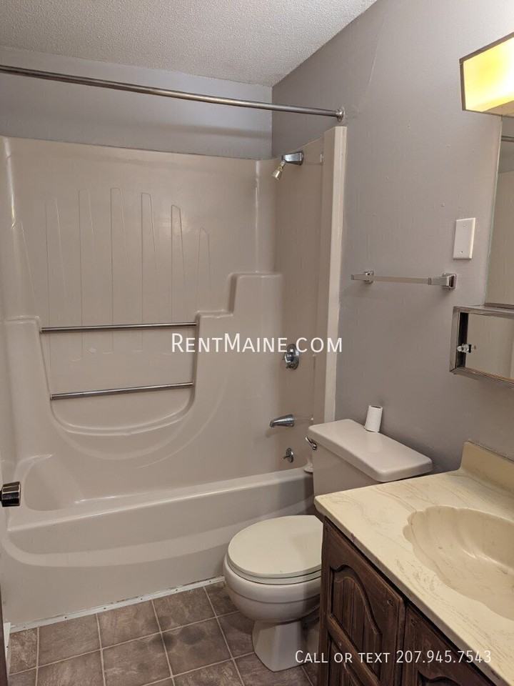 202 Main Rd #15 - Photo 7 of 9