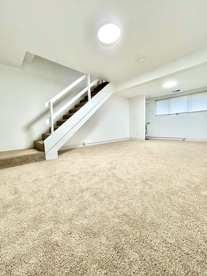 950 Edgar Dr #4 - Photo 5 of 5