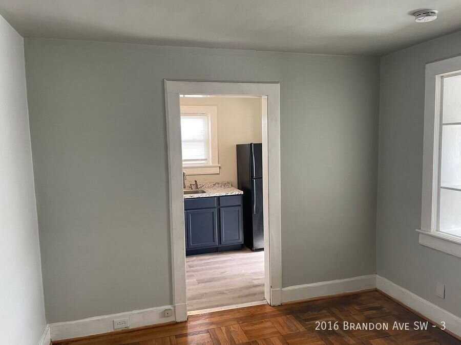 2016 Brandon Ave Sw #3 - Photo 6 of 21