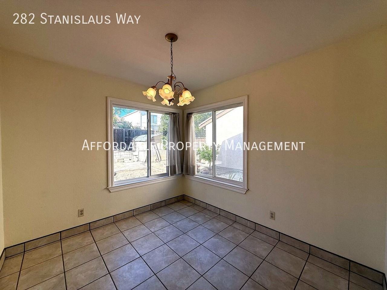 282 Stanislaus Way - Photo 6 of 30