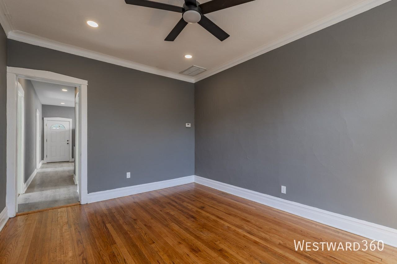 2906 N Dawson Ave #2 - Photo 5 of 23