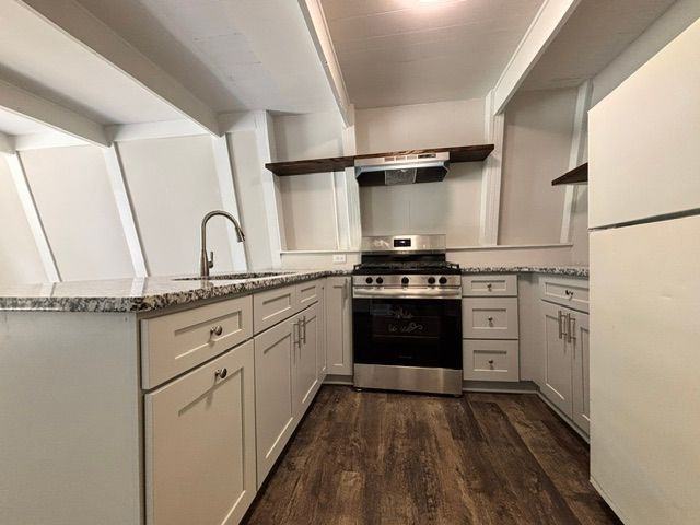 55 Chalet Dr - Photo 5 of 24