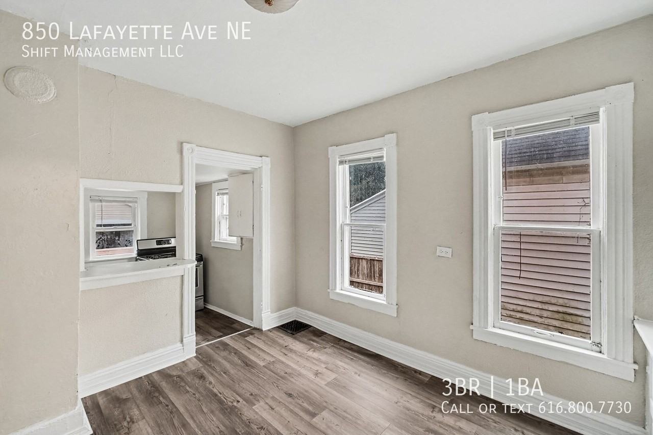 850 Lafayette Ave Ne - Photo 5 of 19